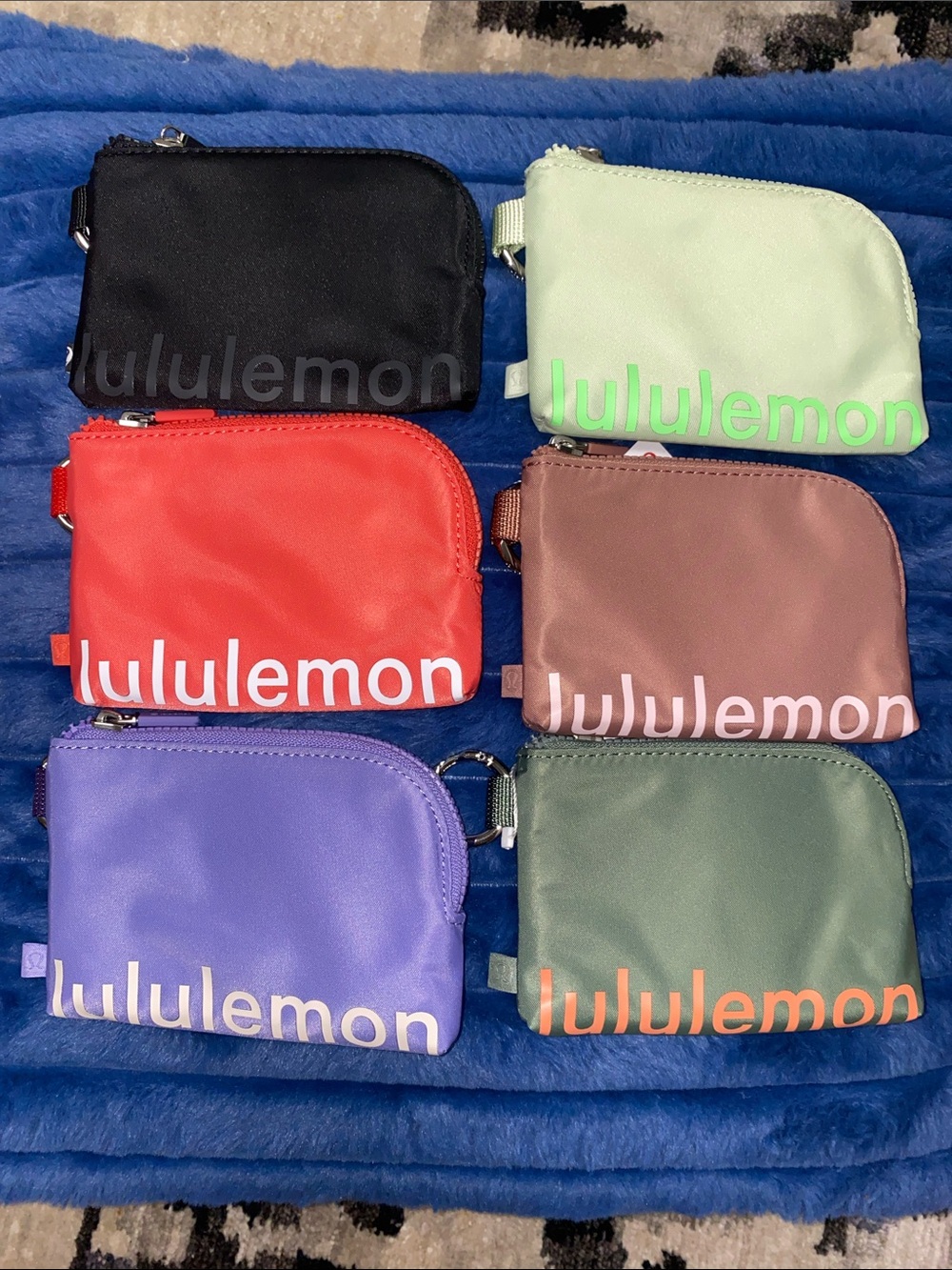 LULULEMON CLIPPABLE CARD POUCH - Picture 1 of 16